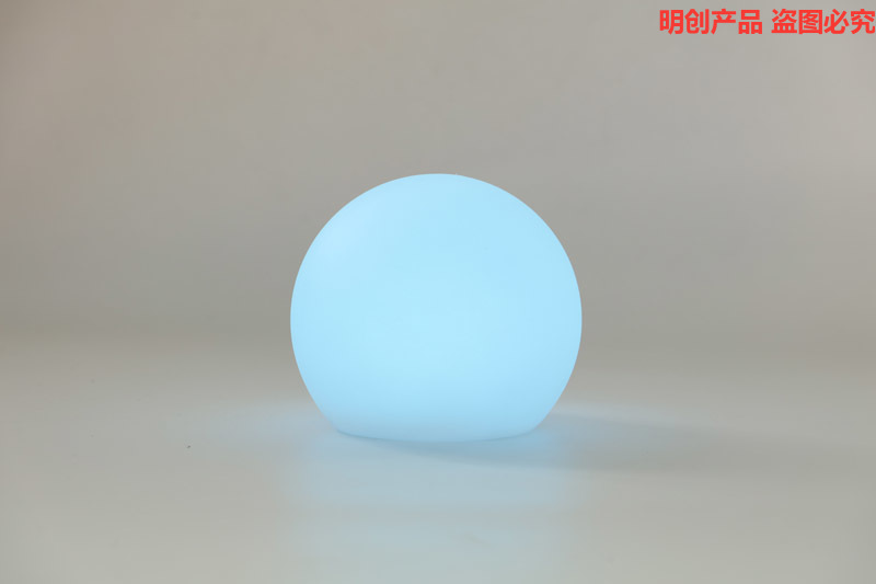 草坪太陽能燈